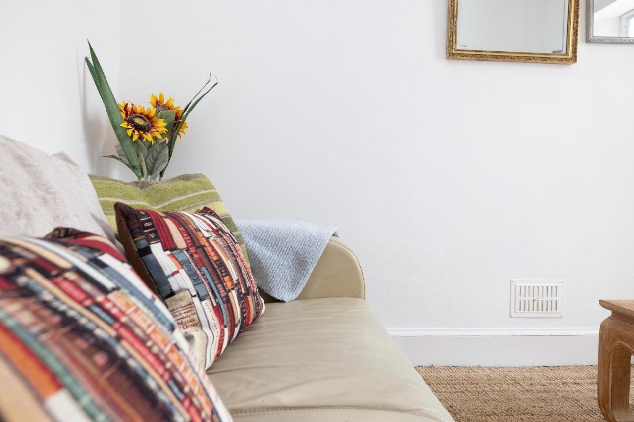 Joivy Cosy Flat In The Heart Of Edinburgh Appartement Buitenkant foto