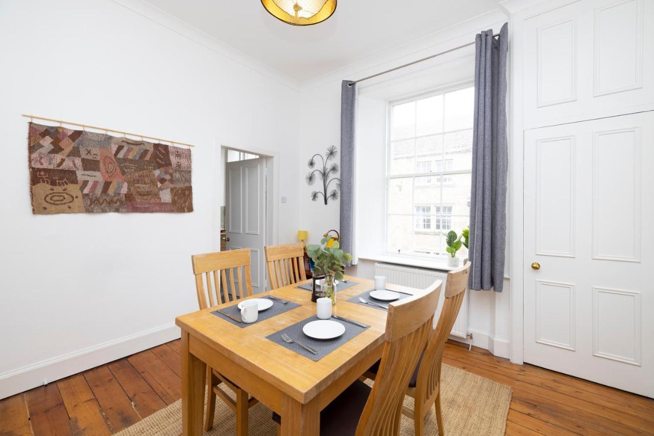 Joivy Cosy Flat In The Heart Of Edinburgh Appartement Buitenkant foto
