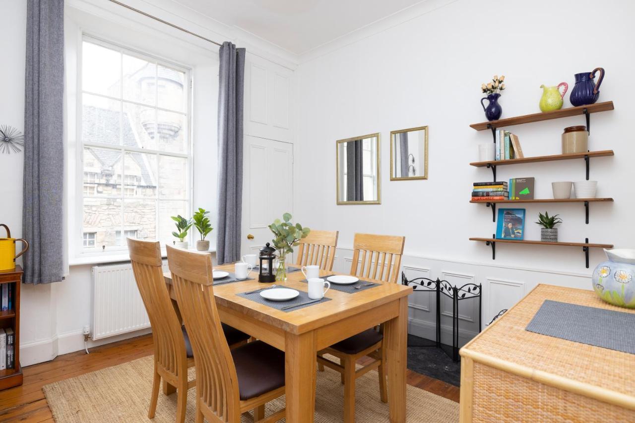 Joivy Cosy Flat In The Heart Of Edinburgh Appartement Buitenkant foto